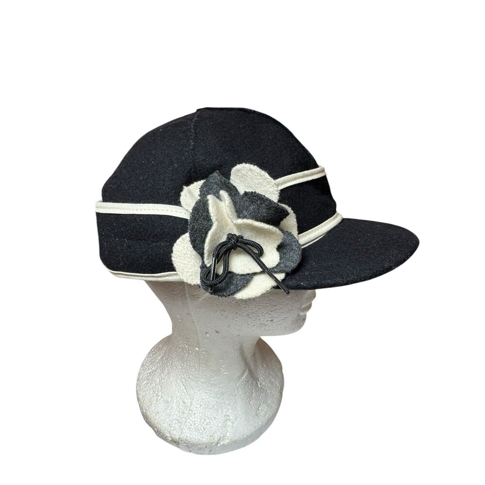 Stormy Kromer The Original Wool Cap Black White with Flower Size 7 3/8